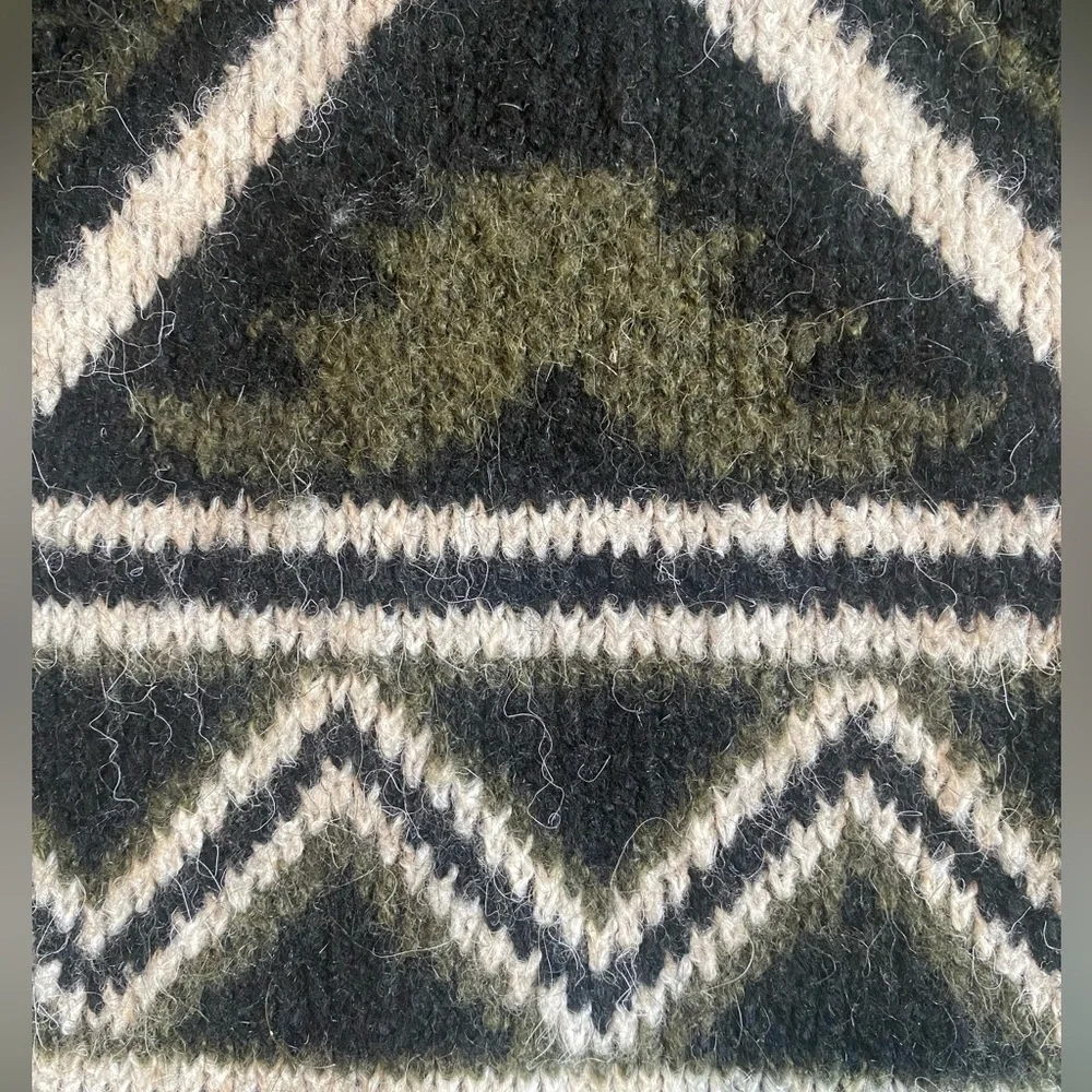 Frye Women's The Cozy Cardigan Olive Green Black
Southwest Aztec Western Size M - Picture 8 of 11